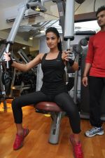 Sonal Chauhan promotes 3G at her personal gym in Mumbai on 4th March 2013 (19).JPG